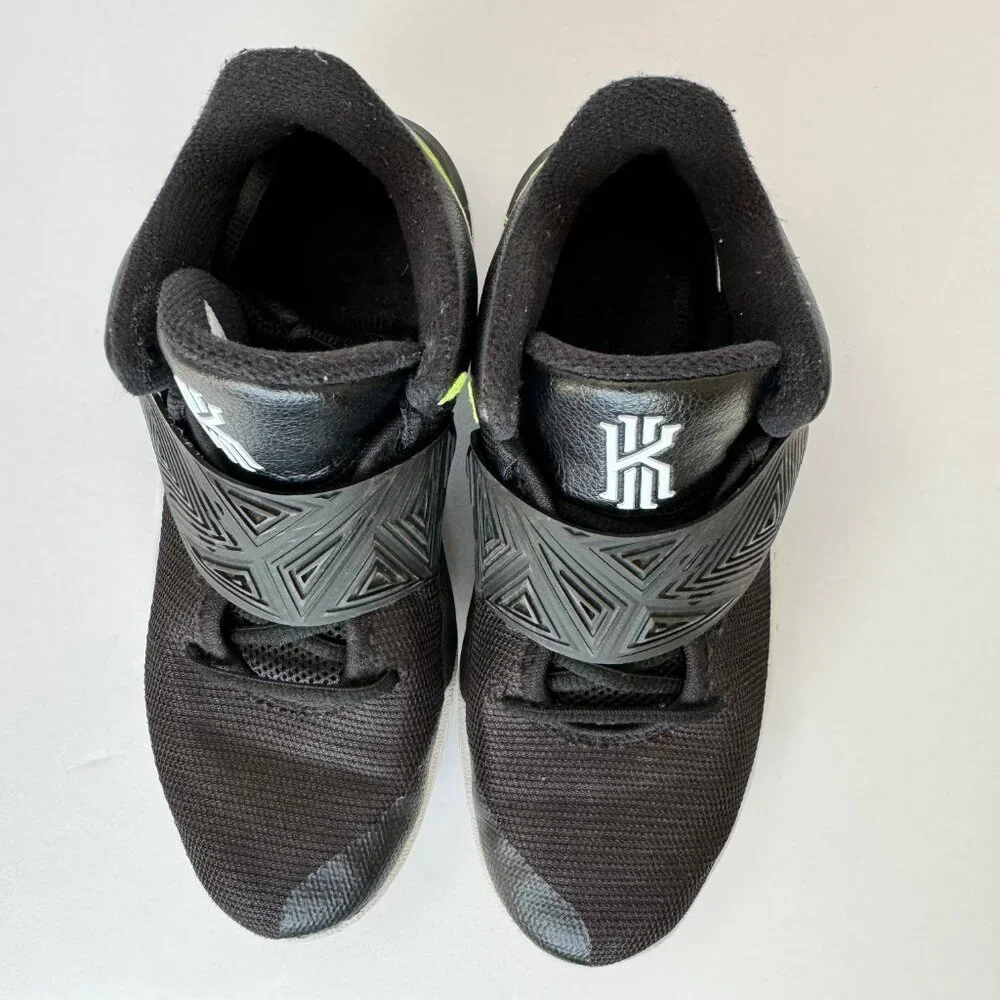 Nike Kyrie Flytrap III